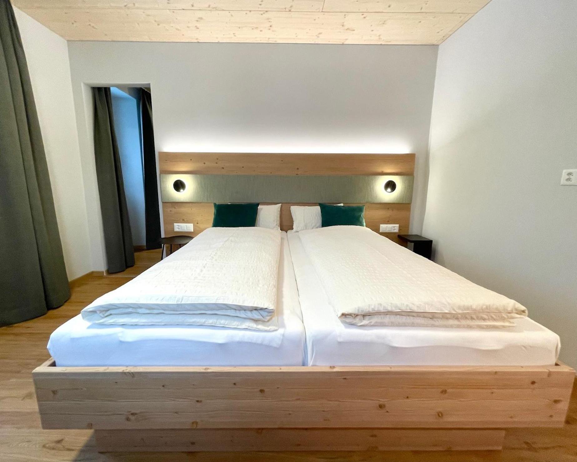 Boutique Und Bier Hotel Des Alpes Fiesch Exterior foto