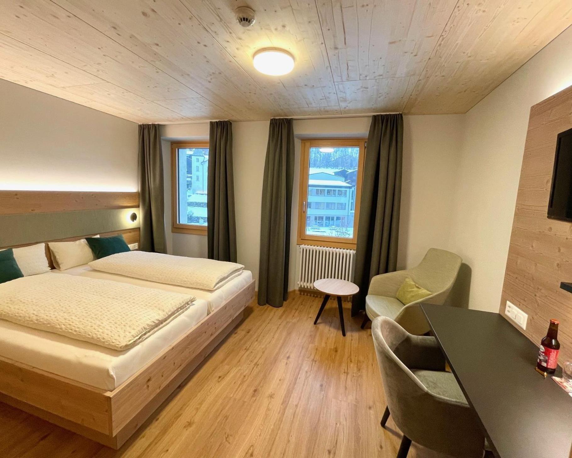 Boutique Und Bier Hotel Des Alpes Fiesch Exterior foto